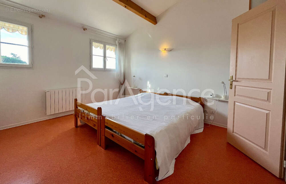 Maison à VAUX-SUR-MER