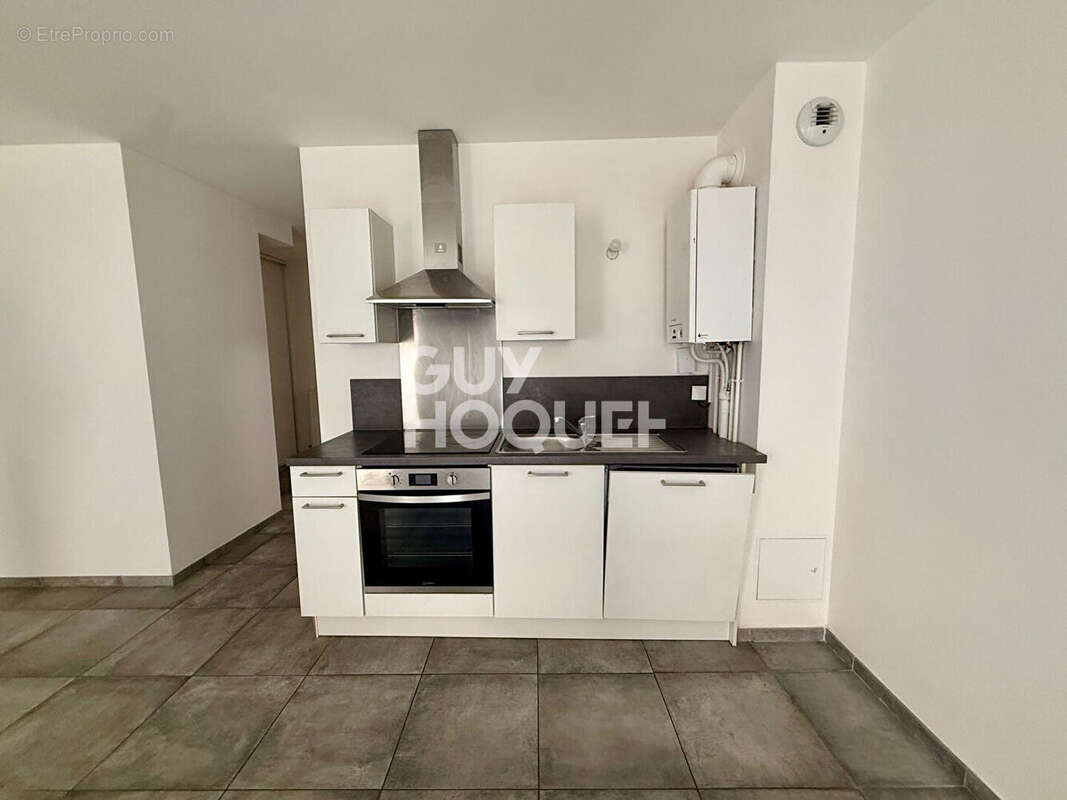 T4 avec jardin et terrasse privatifs de 38m² - CALUIRE BOURG - photo 6