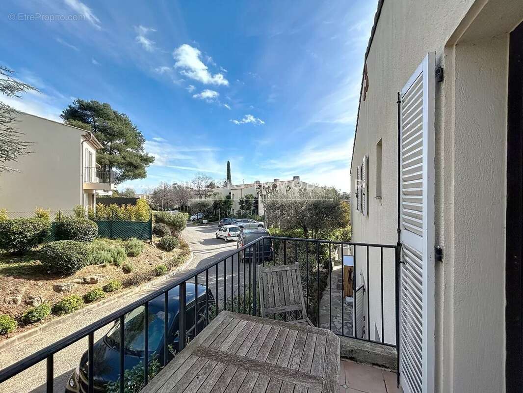 Appartement à VILLENEUVE