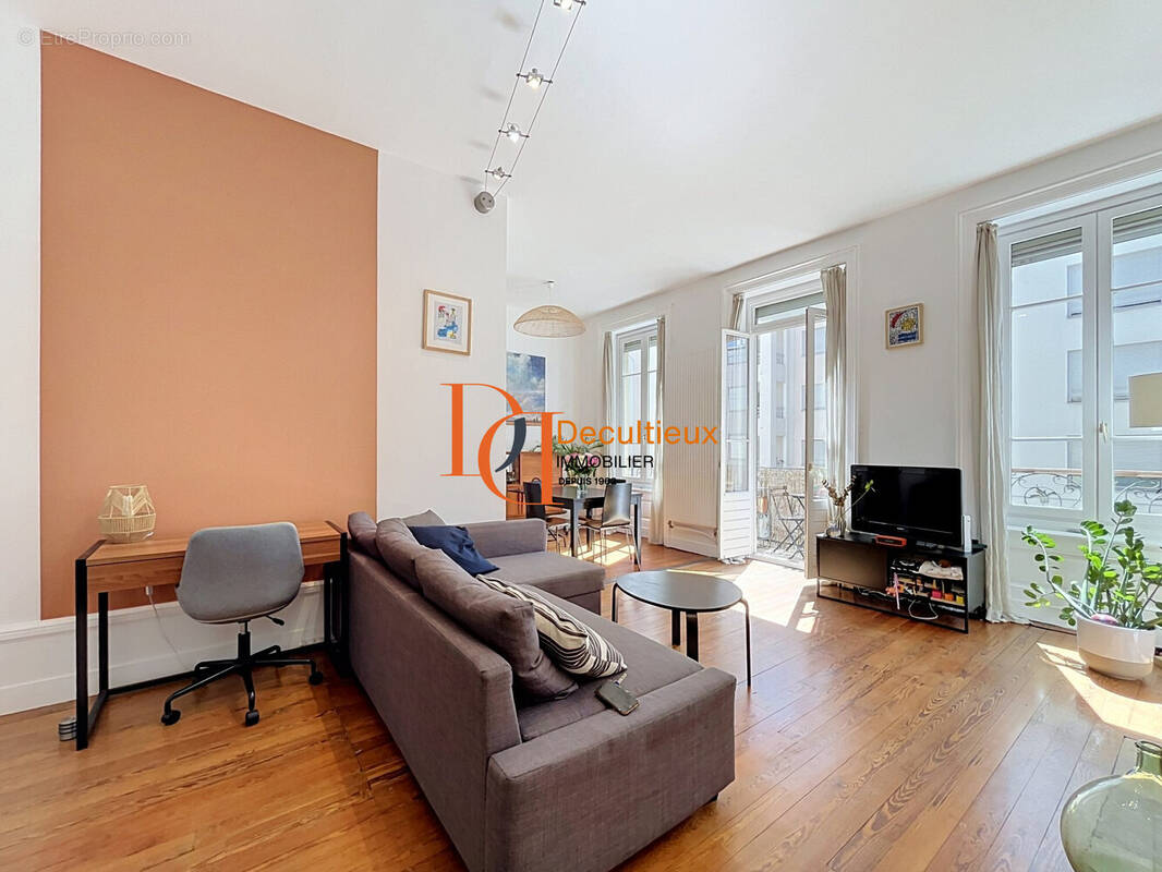 Appartement à LYON-6E