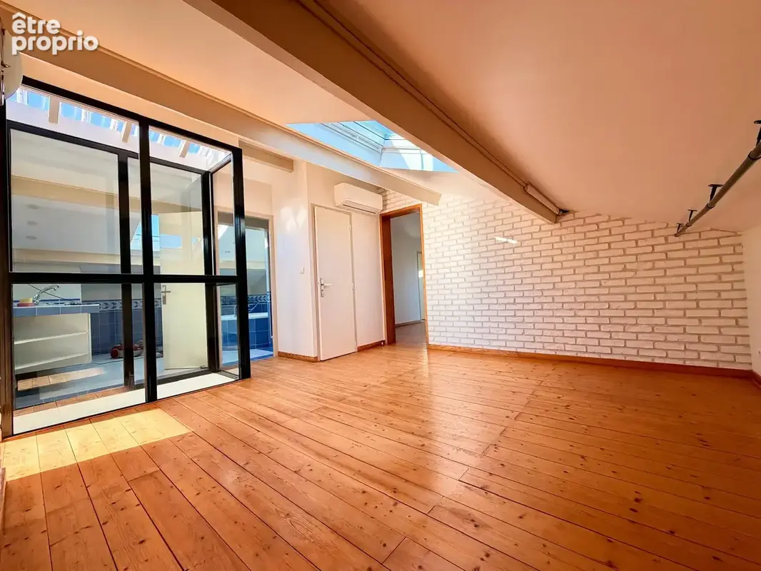 Pérols   villa  atypique t5 de 169m2 au sol avec piscine, jardin et garage - photo 19