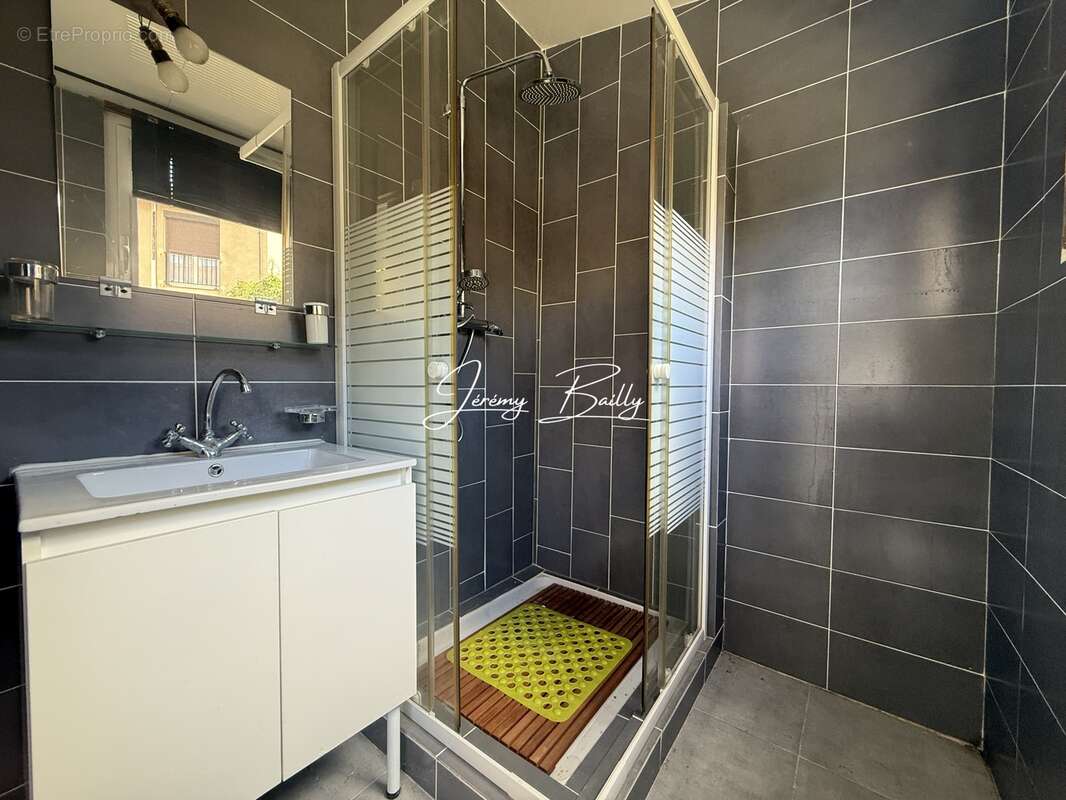 Maison à SAINT-ESTEVE