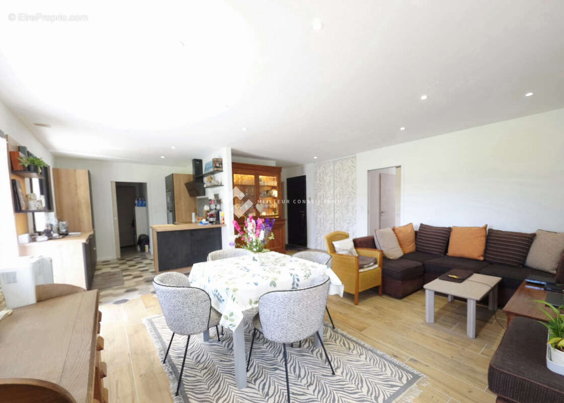 Maison 101 m² à Henon  - photo 2
