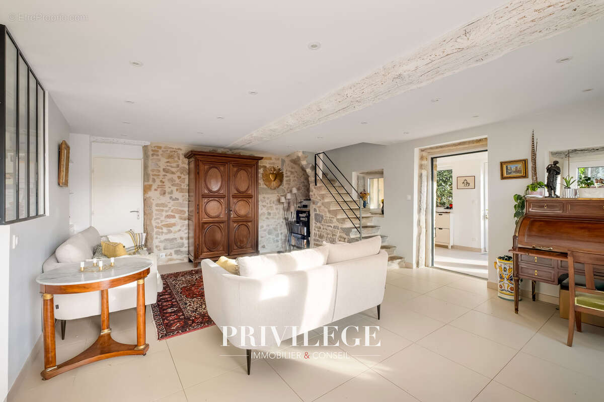 Maison à SAINT-DIDIER-AU-MONT-D'OR