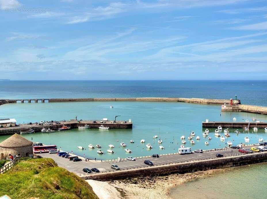 Maison à PORT-EN-BESSIN-HUPPAIN