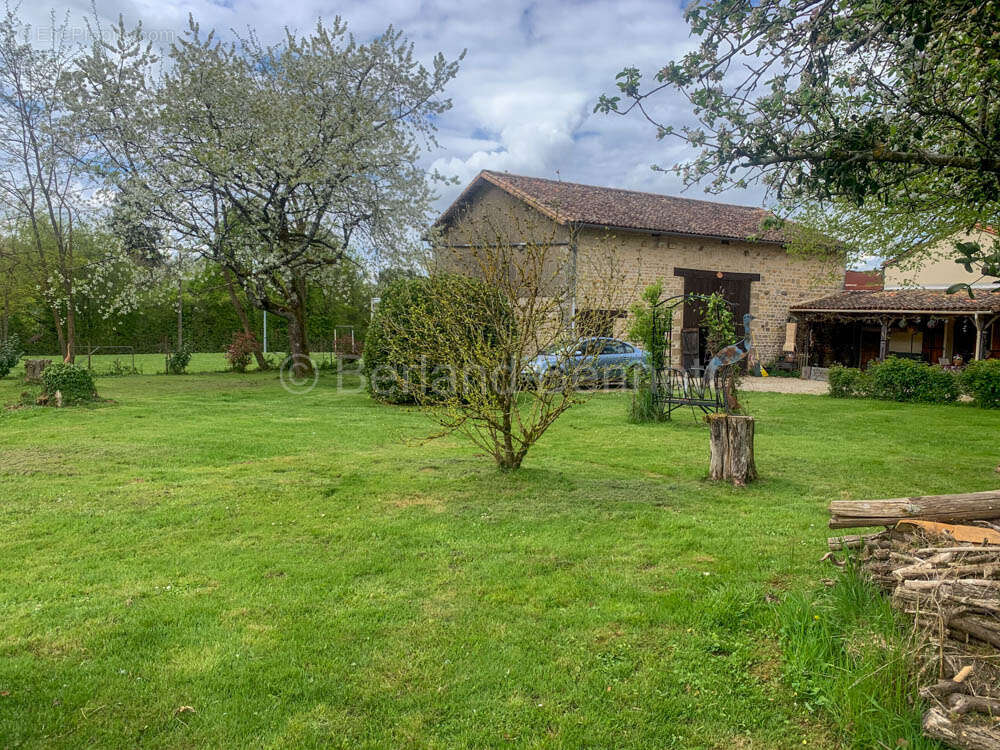 Maison à SAUZE-VAUSSAIS