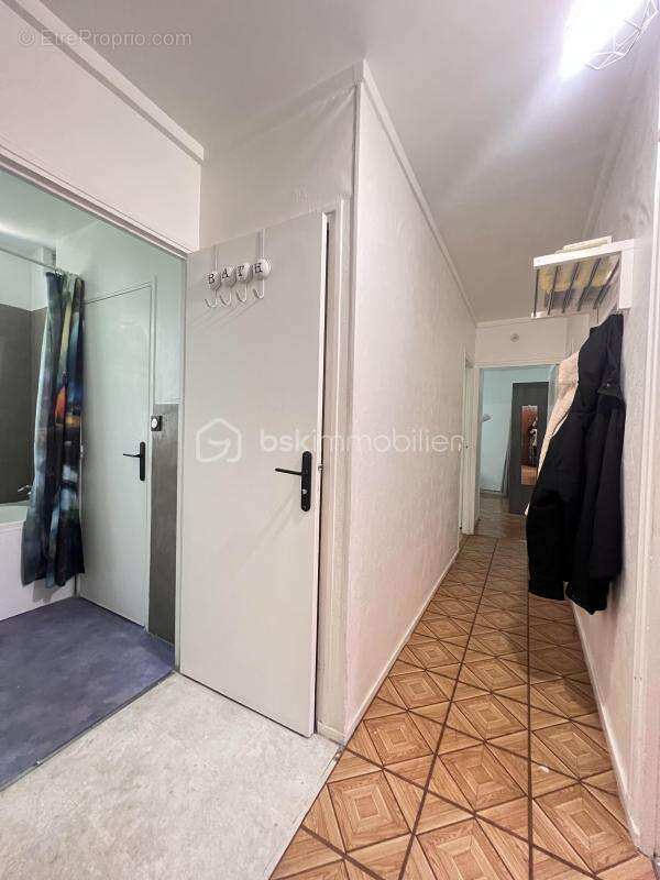 Appartement à SAINTE-GENEVIEVE-DES-BOIS