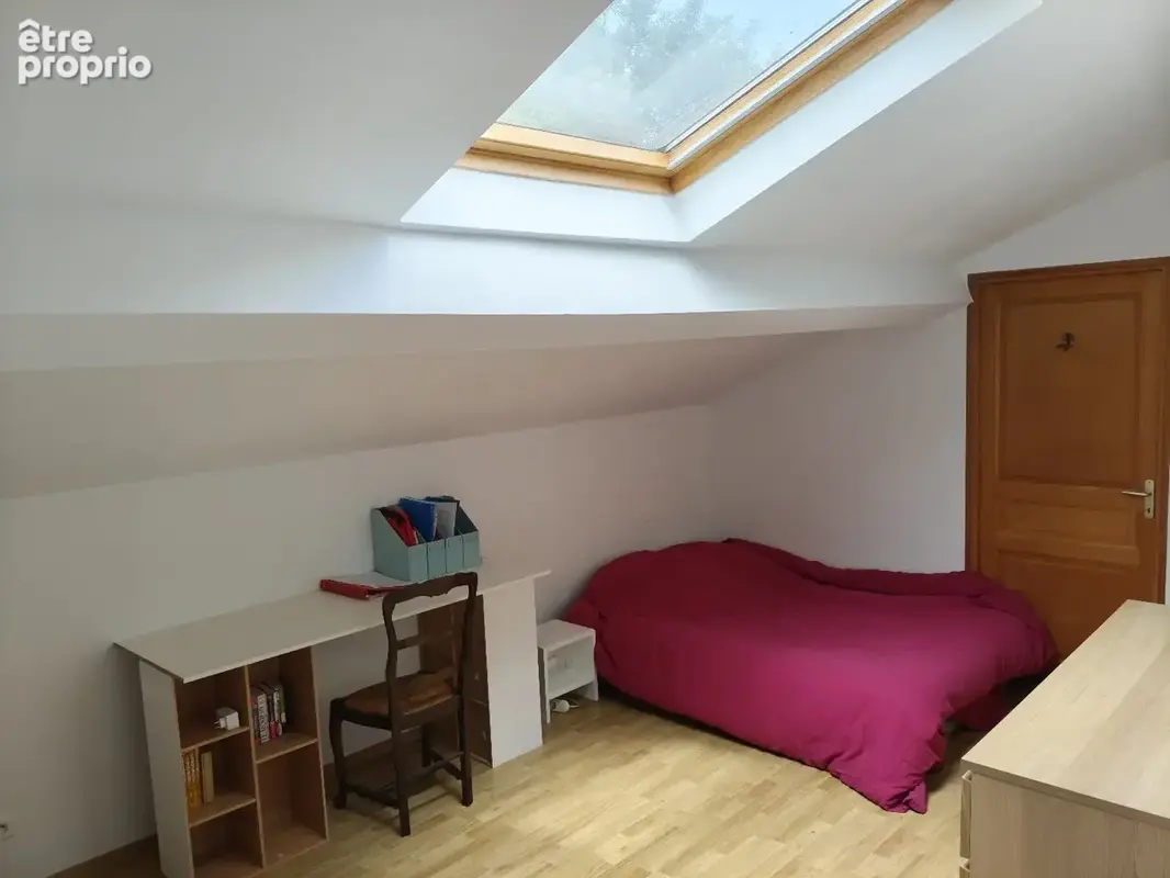Maison ancienne rénovée avec dépendances - photo 5