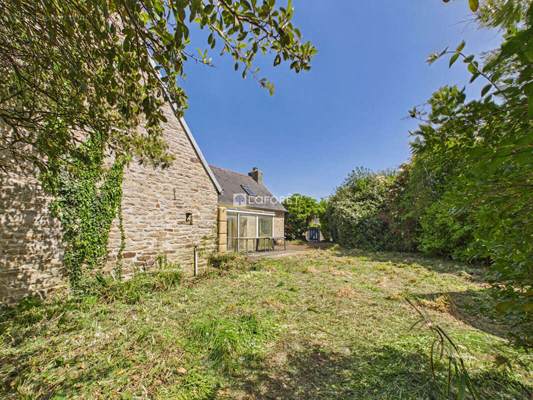 Maison à POULDREUZIC