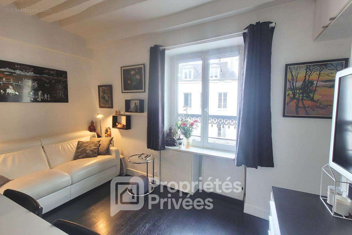 Appartement à PARIS-11E