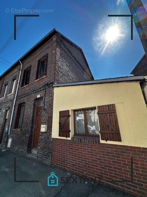 Maison à SAINT-ETIENNE-DU-ROUVRAY