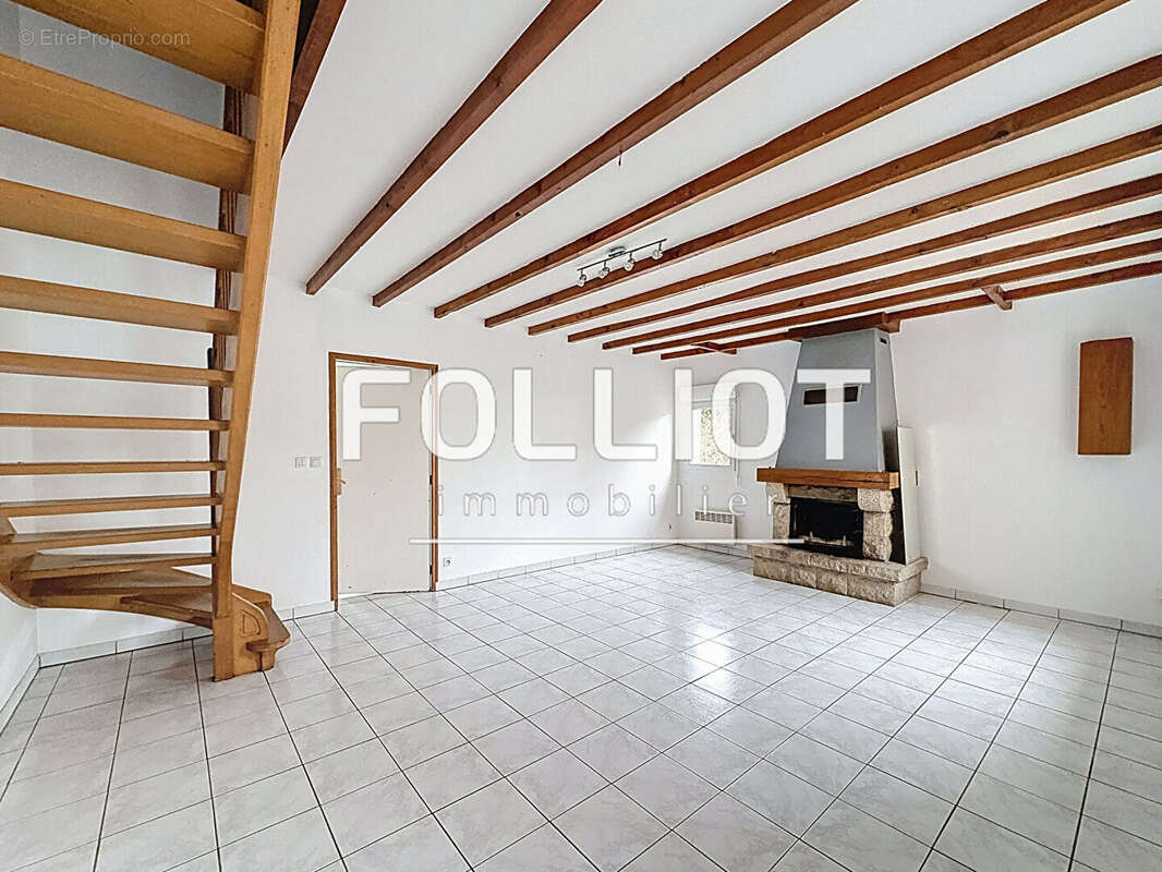 A VENDRE Maison avec grand terrain - photo 3