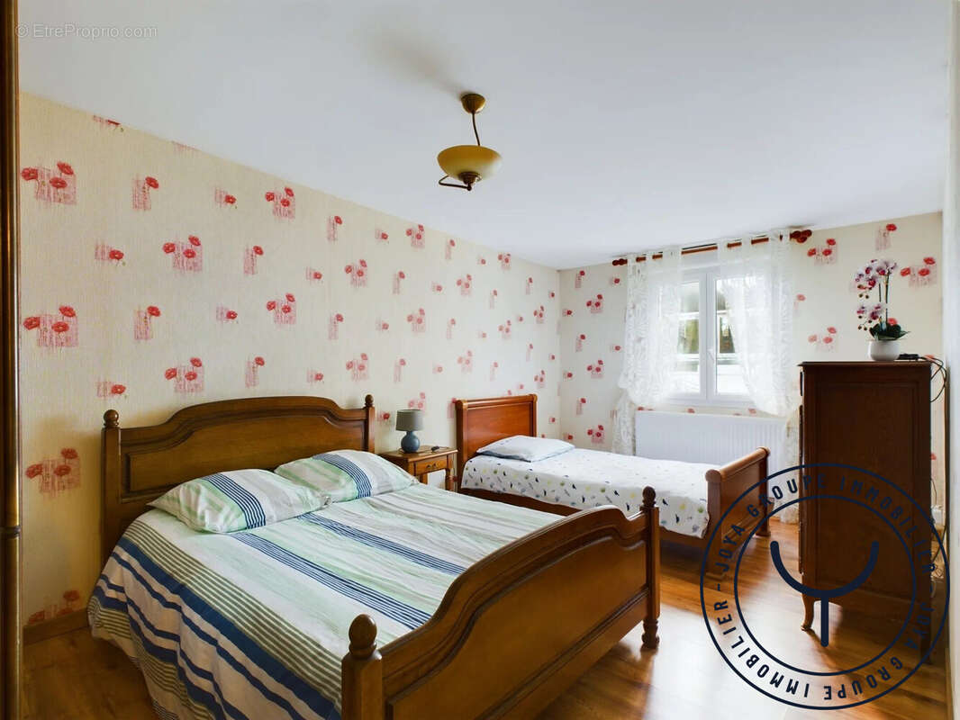 Maison 173 m² à Charmoy  - photo 9