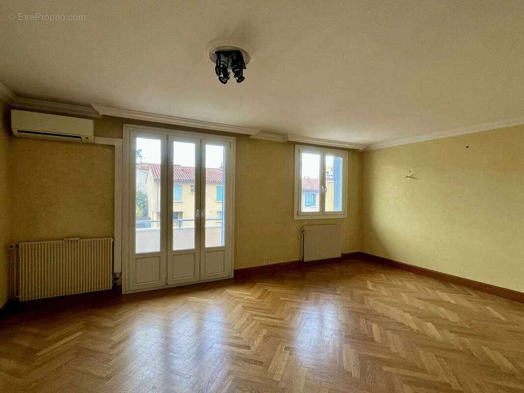 Appartement à OULLINS