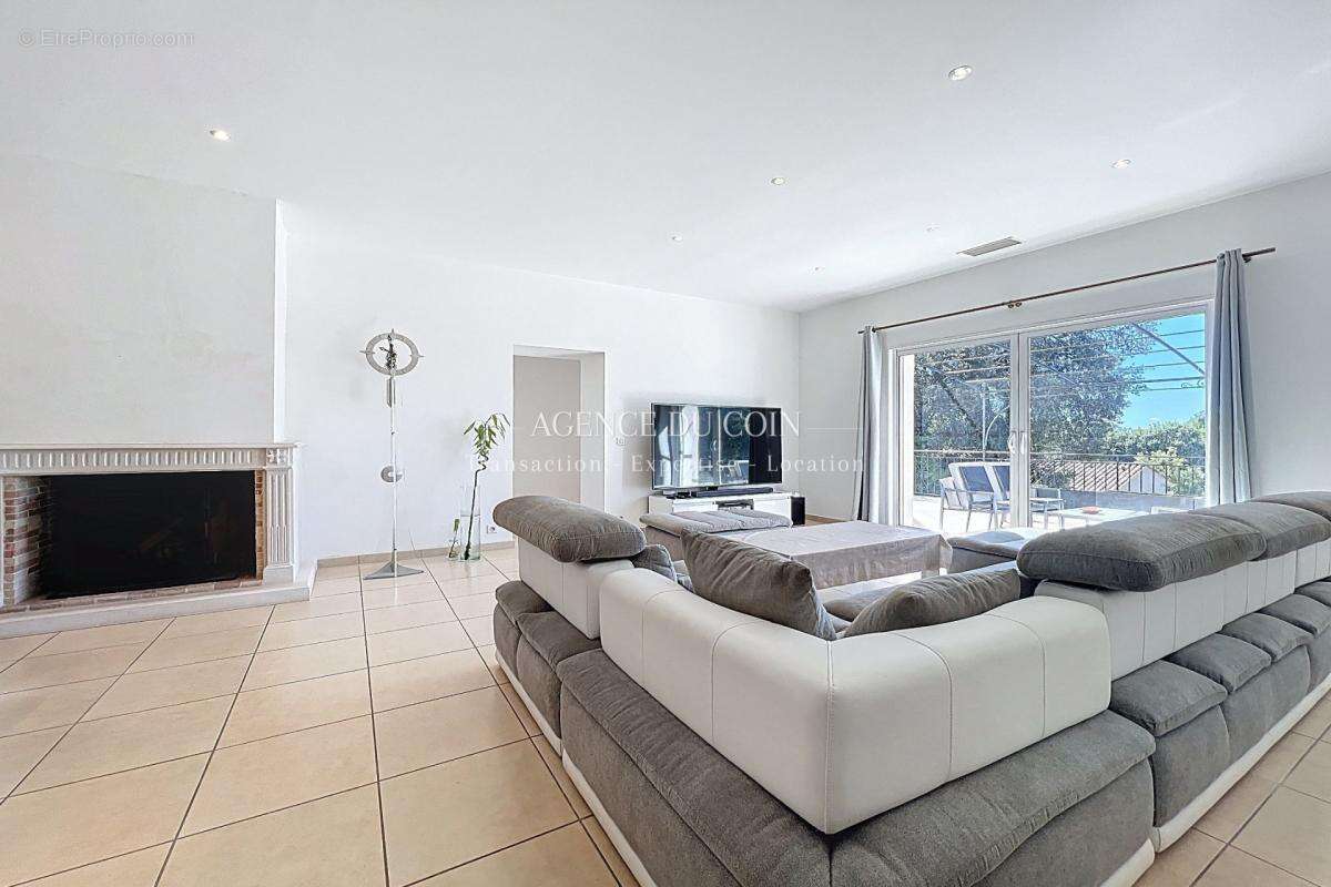 Maison à MOISSAC-BELLEVUE