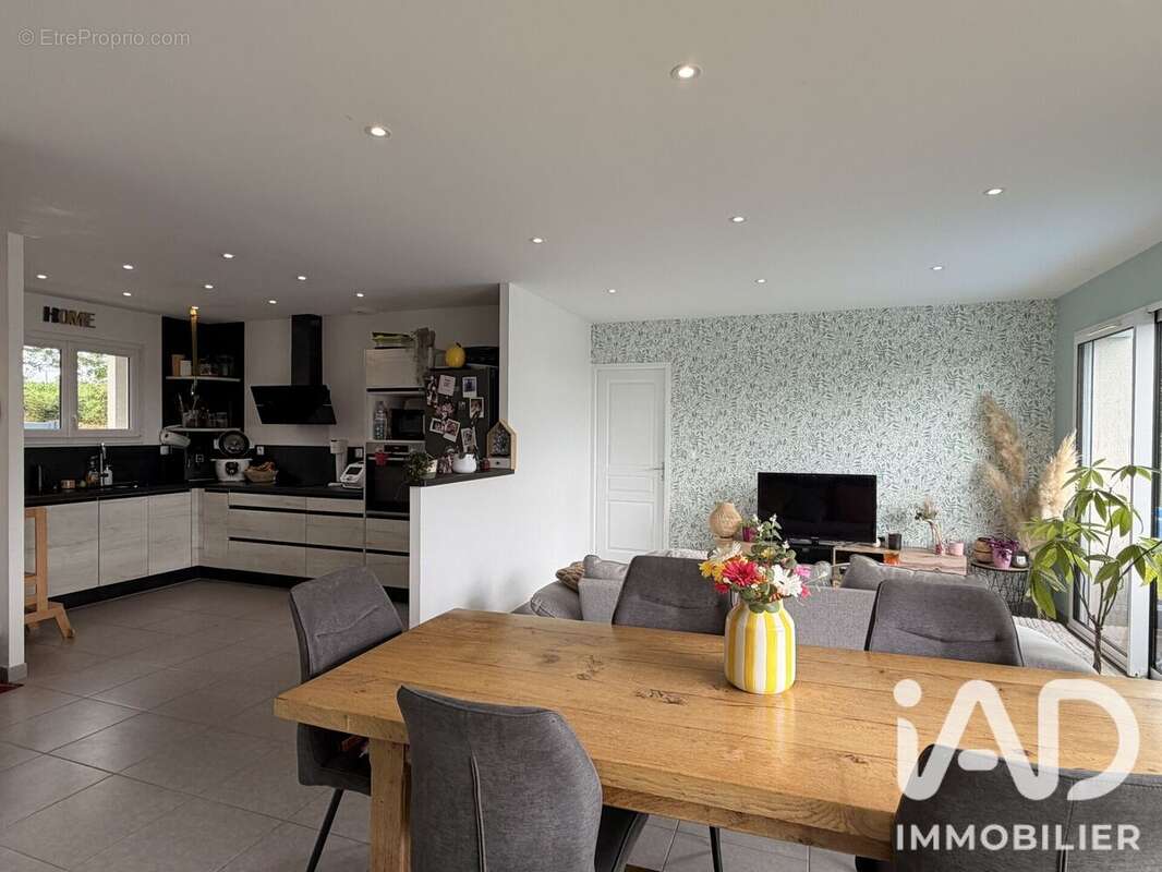 Maison 88 m² à La Colombe  - photo 3