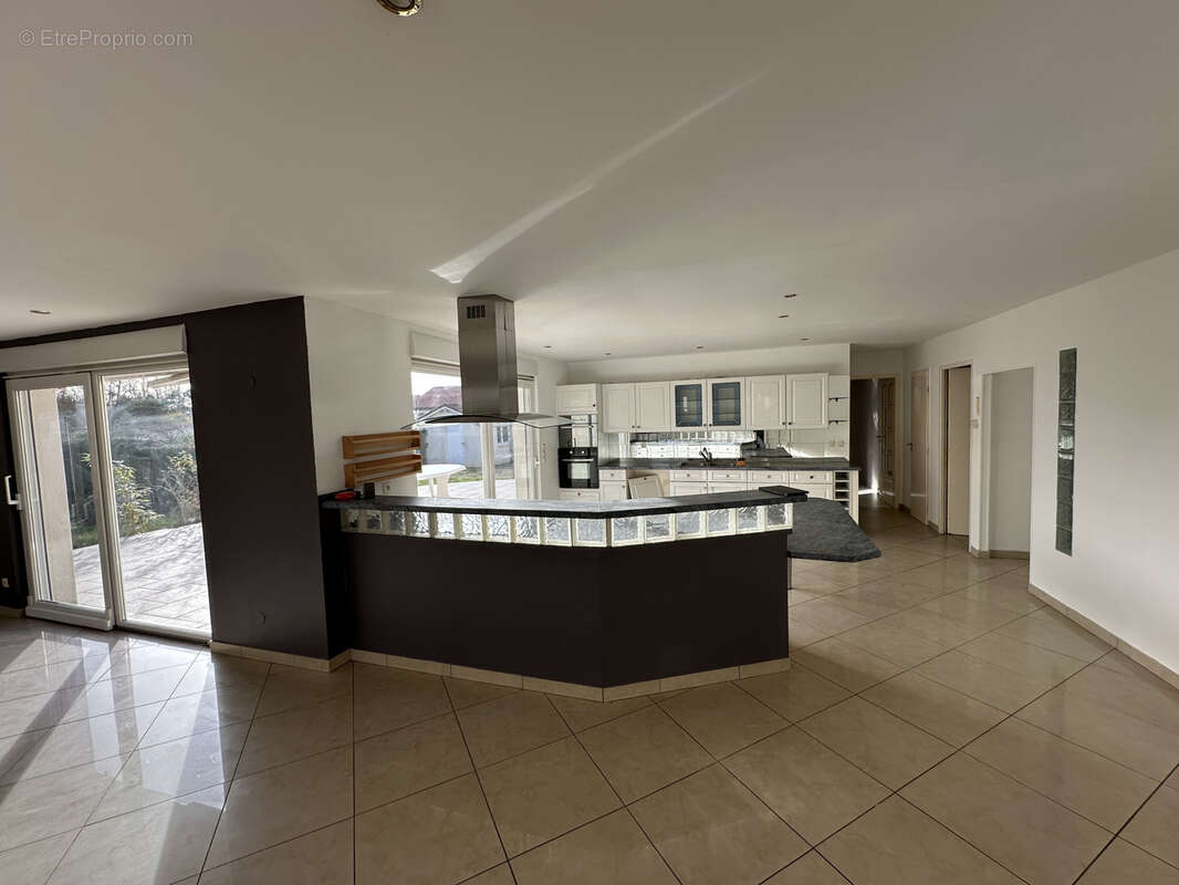 Maison à COURCELLES-CHAUSSY