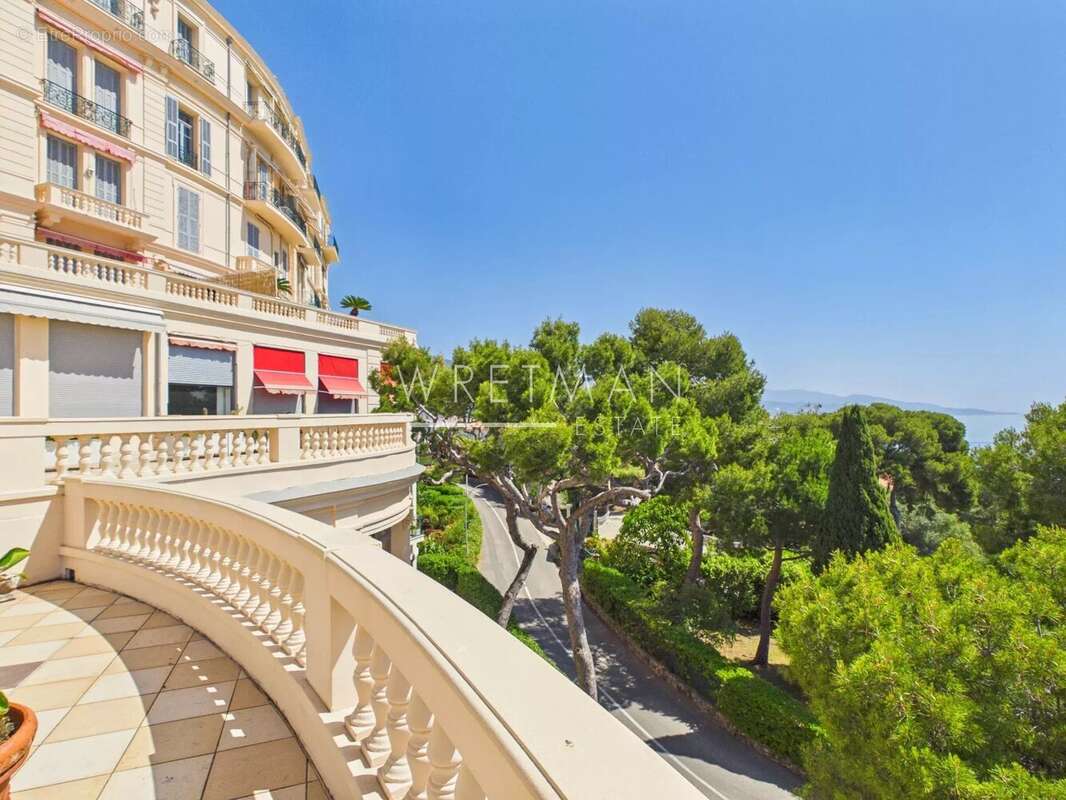 Appartement à ROQUEBRUNE-CAP-MARTIN