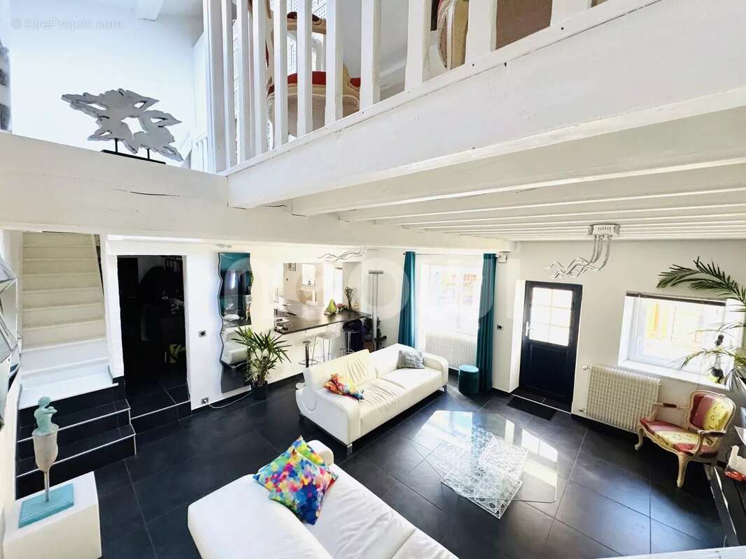 Maison à CHATEAUGAY