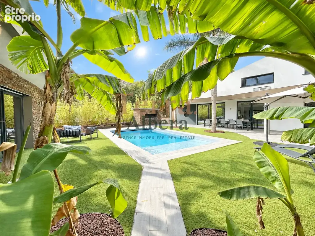 Villa Contemporaine avec piscine, studio indépendant, et grand garage atelier - photo 5