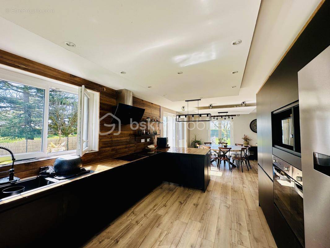 Maison à JANVILLE-SUR-JUINE