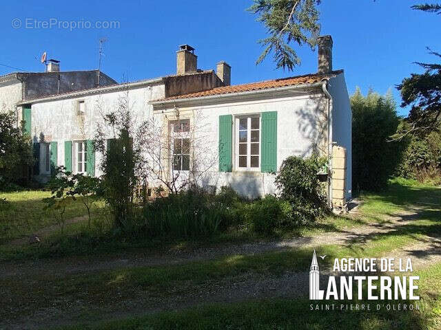 2 - Maison à SAINT-PIERRE-D'OLERON