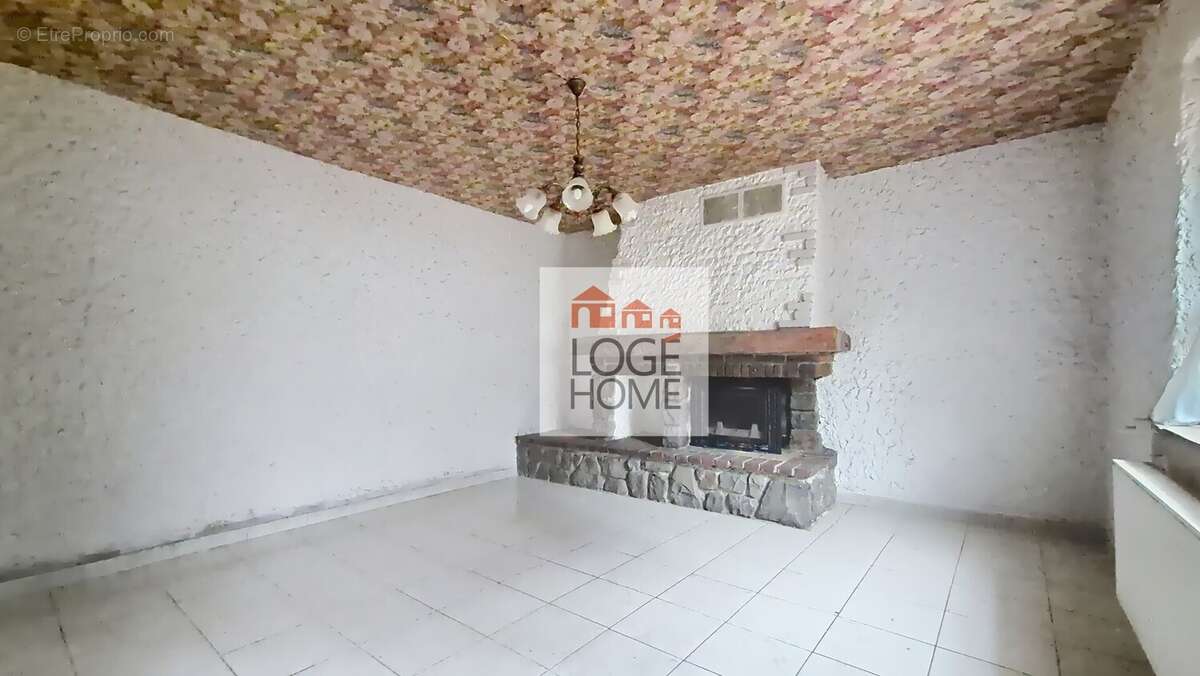 Salle a manger - séjour - Maison à DOURGES