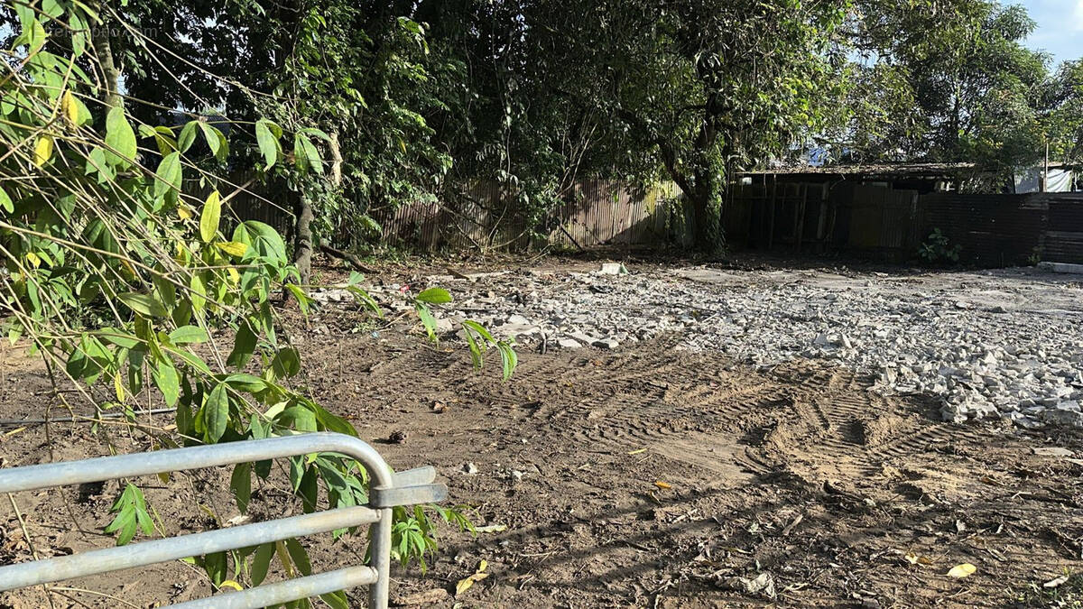 Terrain à SAINT-GEORGES