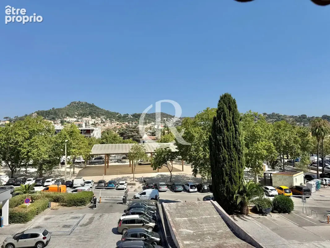 Mediatheque - t4 traversant avec terrasse - photo 9