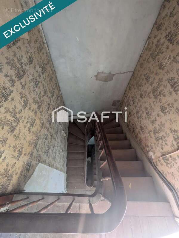 Maison 243 m² à Vire  - photo 8