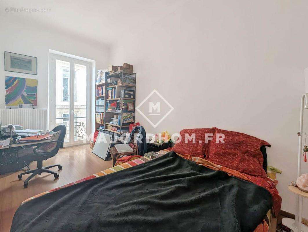 Appartement à MARSEILLE-1E
