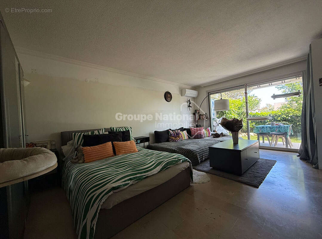 Appartement à MANDELIEU-LA-NAPOULE