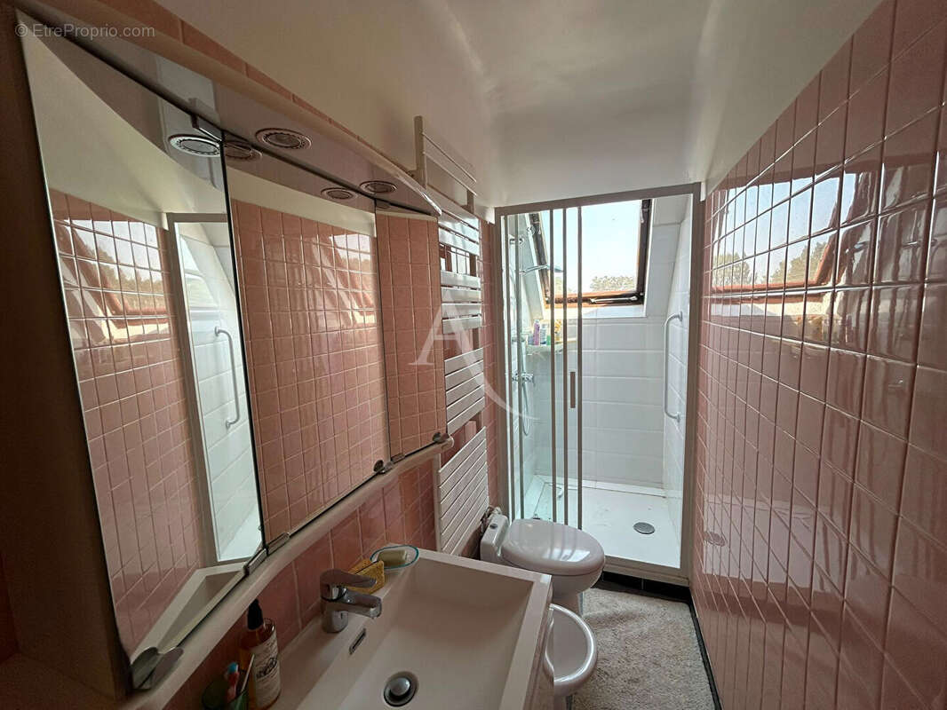 Maison à rafraichir beau potentiel - photo 6