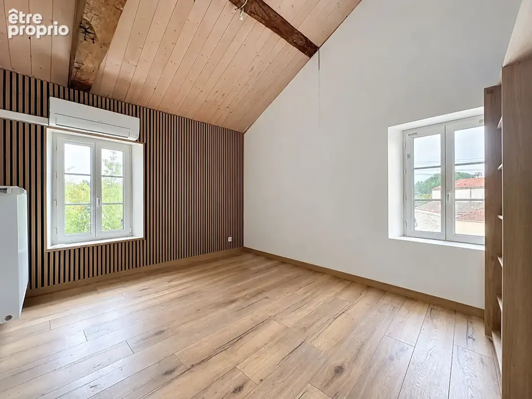 Saint-agnant - une maison de caractère de 220 m² aux beaux volumes, avec hangar et dépendances - photo 6