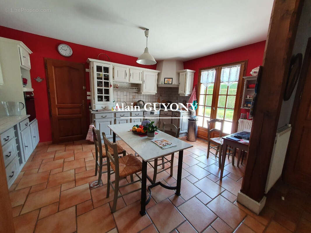 Maison 125 m² à Pont-L'eveque  - photo 4
