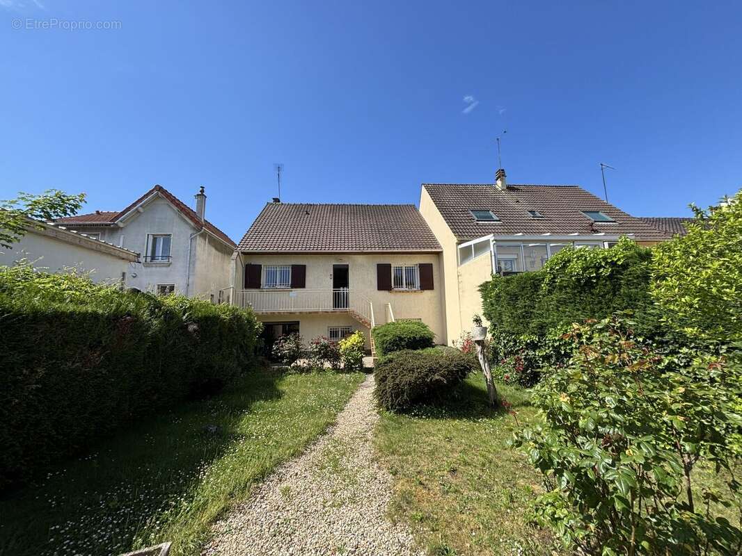 Maison à NOISY-LE-GRAND