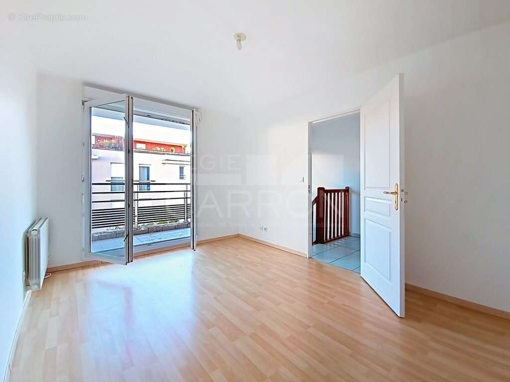 Appartement à BRON