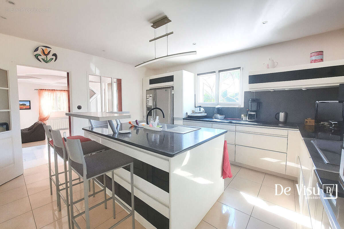 Maison à SAINT-JEAN-DE-VEDAS