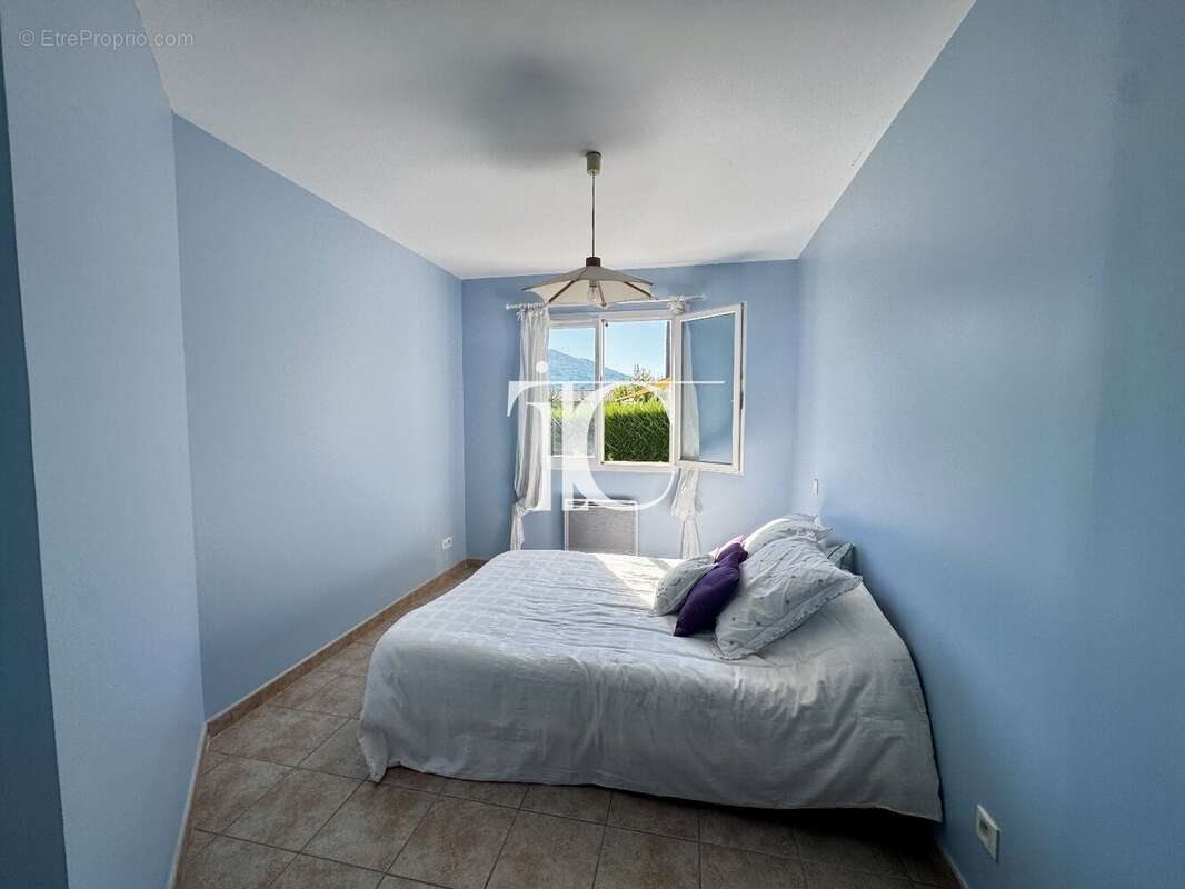 Villa centre ville les vans 125m² 4chambres 979 m² de terrain avec piscine - photo 9