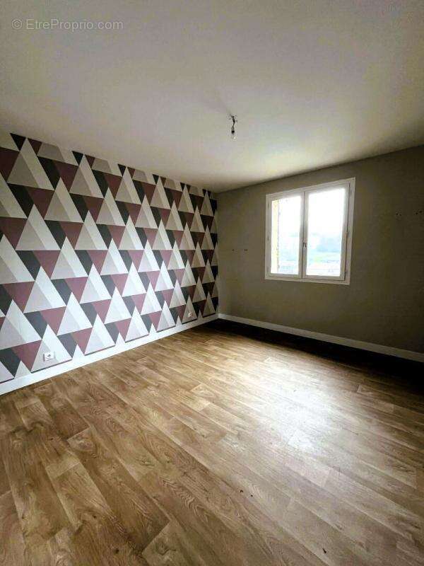 Maison à CHAMPCEVINEL