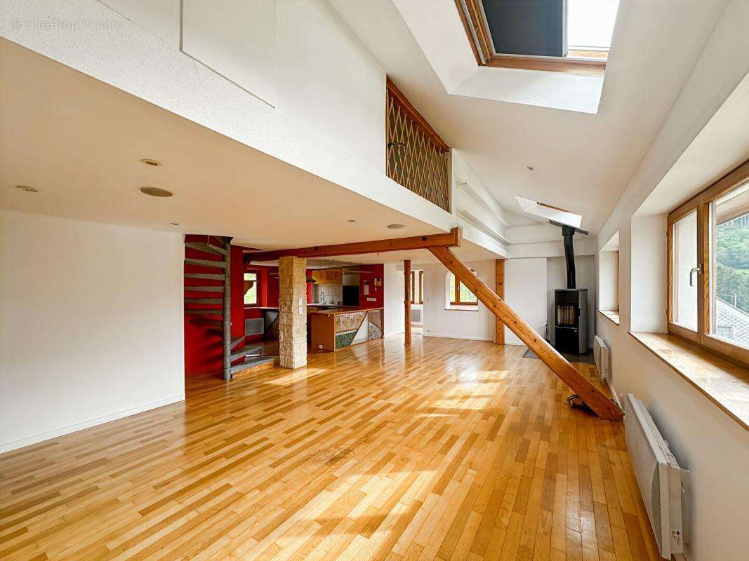 Appartement à SAINT-AMARIN