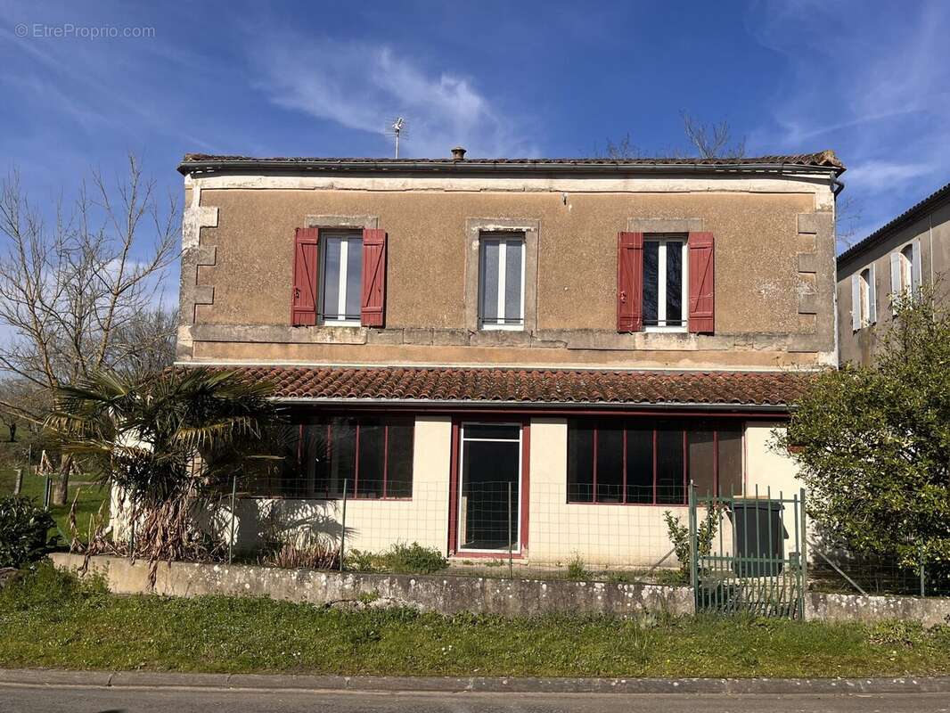 Maison à MONTIGNAC-TOUPINERIE
