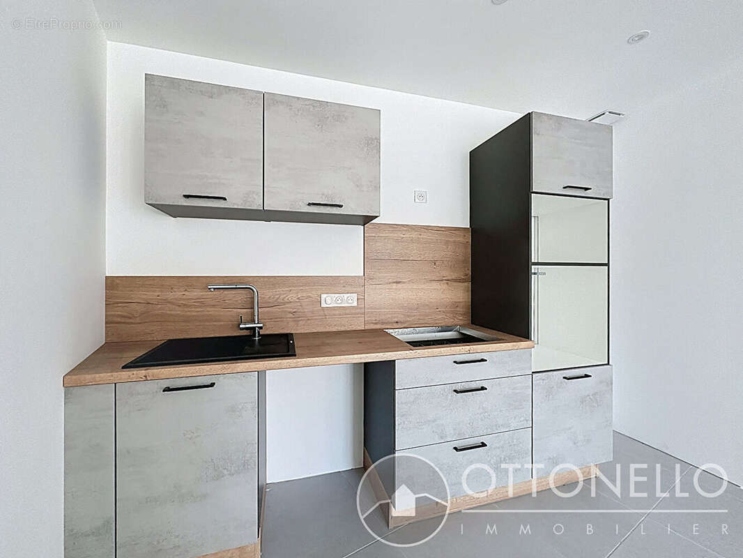 Maison à ROQUEBRUNE-SUR-ARGENS