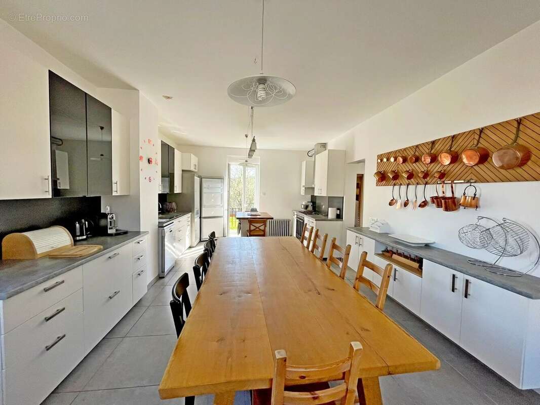 Maison à MONTSAUCHE-LES-SETTONS