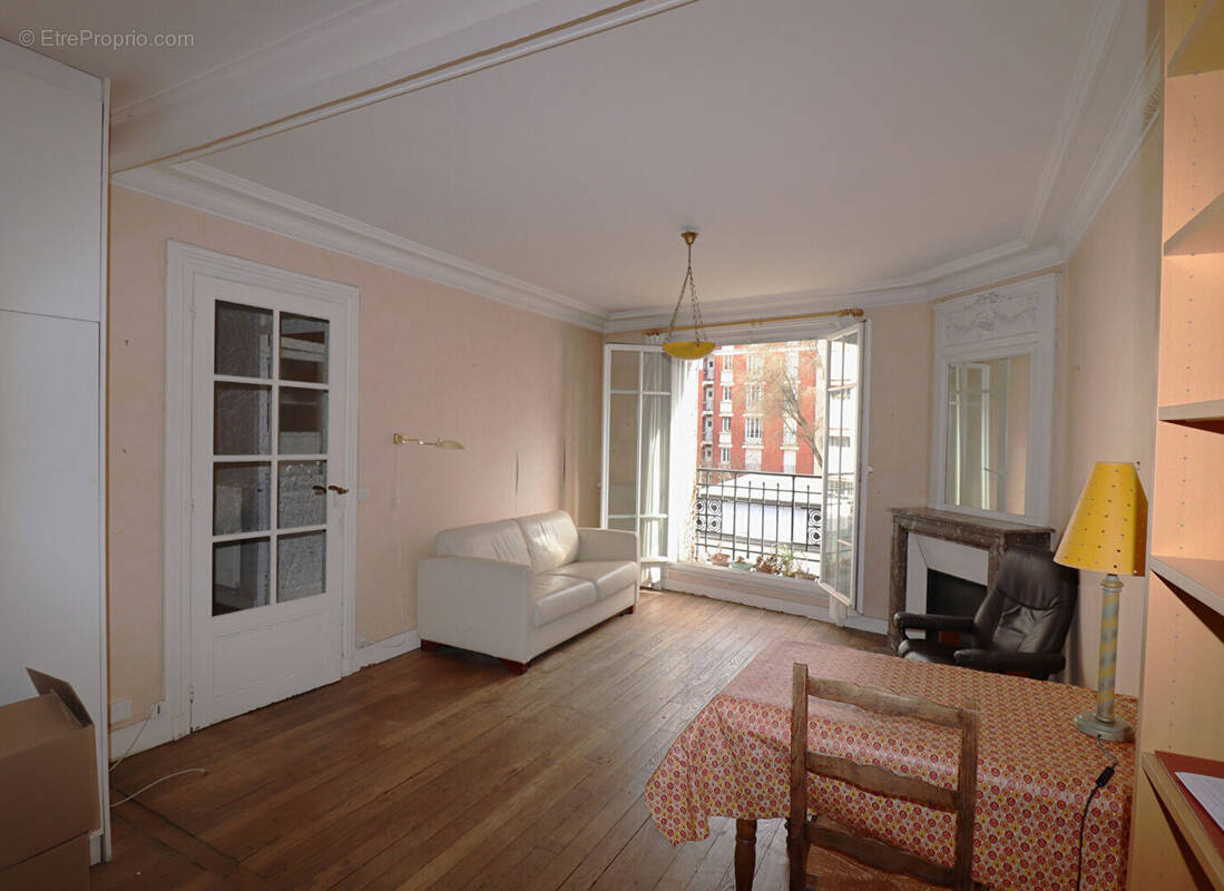 Appartement à PARIS-15E
