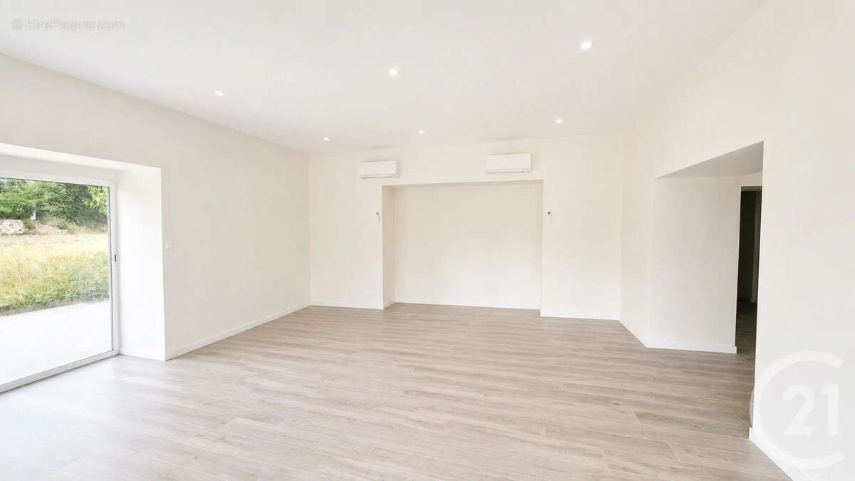 Maison 268 m² à Ecouche  - photo 4