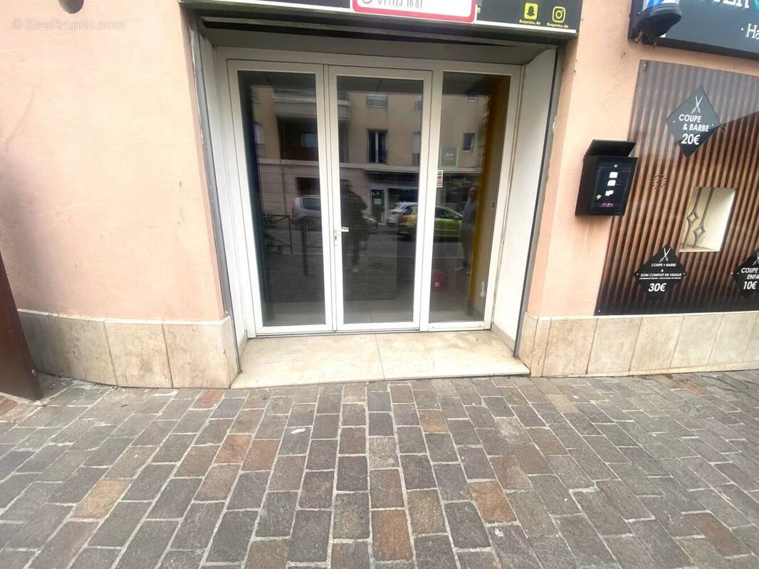 Commerce à SAINT-LAURENT-DU-VAR