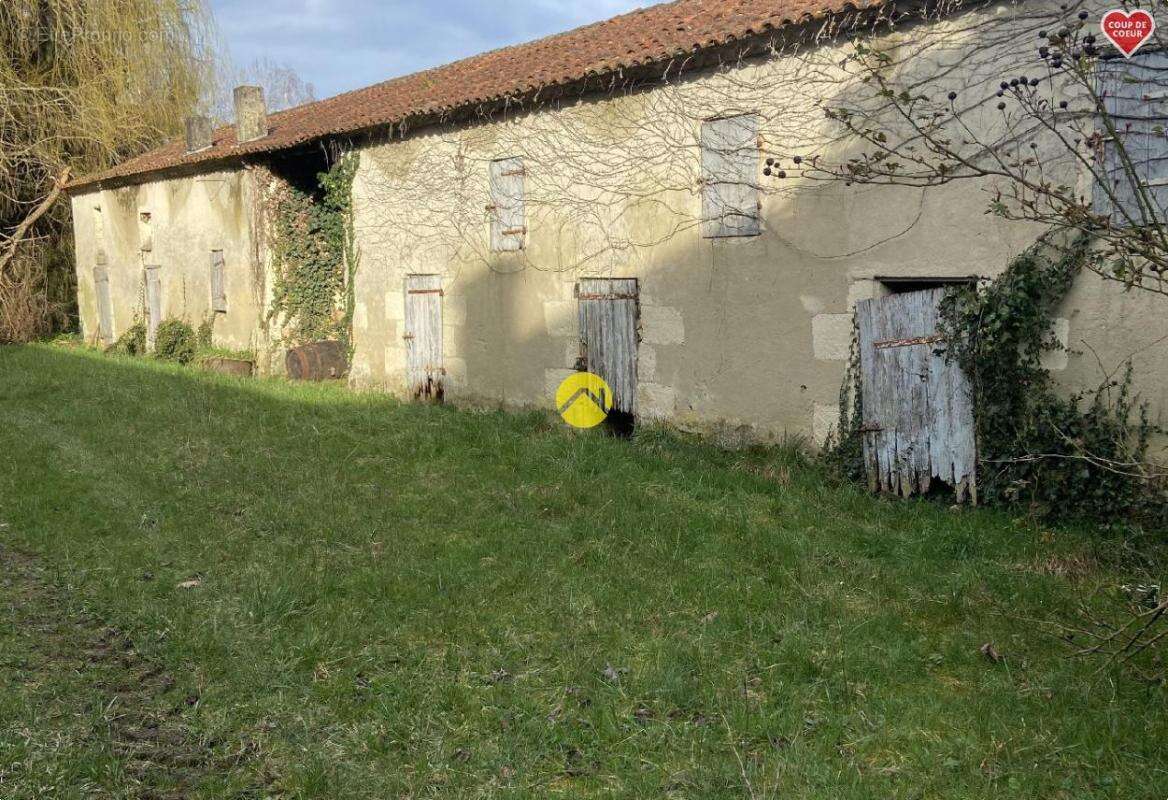 Maison à ABJAT-SUR-BANDIAT