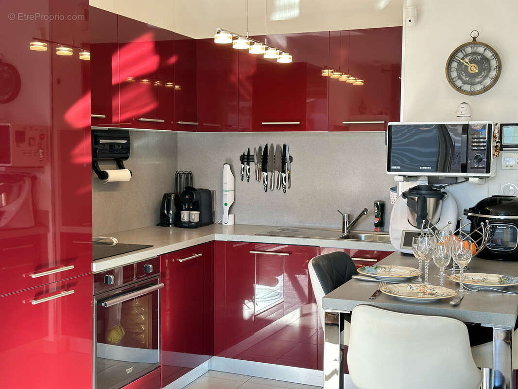 Appartement à CARROS