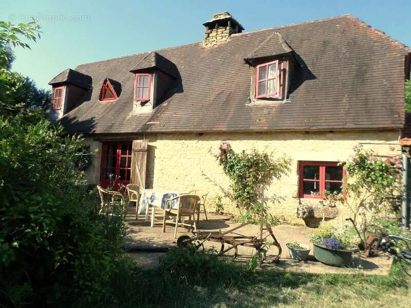 Maison à LA CHAPELLE-AUBAREIL